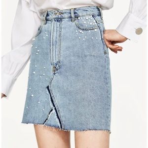 Zara Pearl Denim Skirt Size M